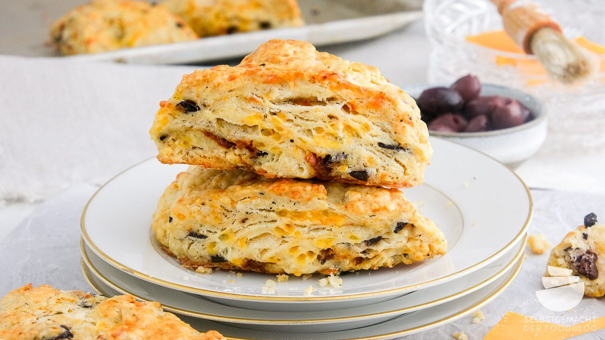 Einfache Käse Scones mit Cheddar